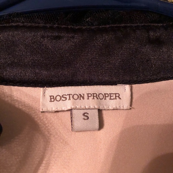 Dressy/ Elegant Sleeveless Boston Proper Top - Picture 2 of 4